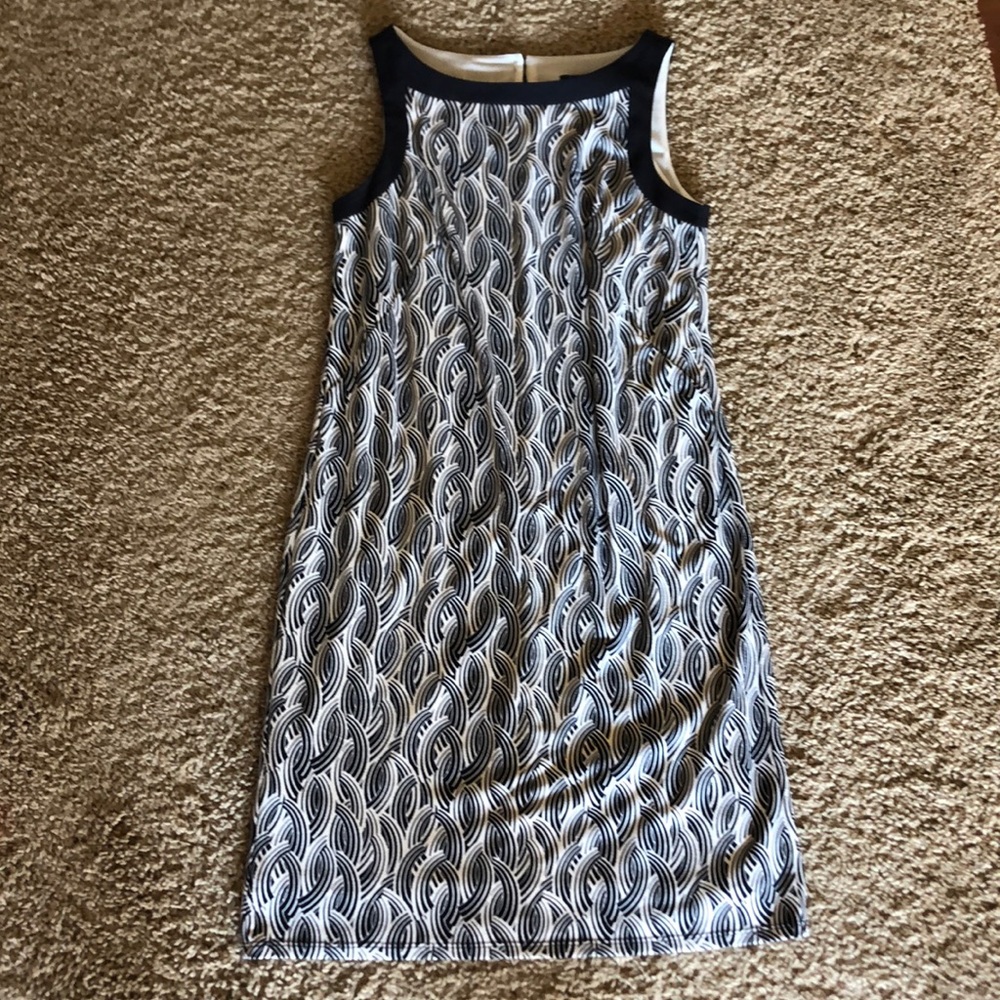Fitted print dress for business casual!